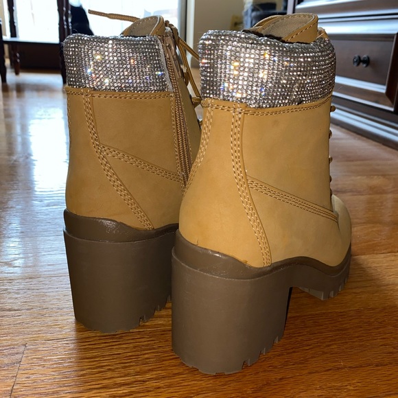 Tan Combat boots with 3 inch heel, 7.5 shoe size, in perfect condition. - Picture 8 of 10